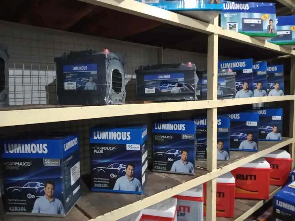 Luminous batteries